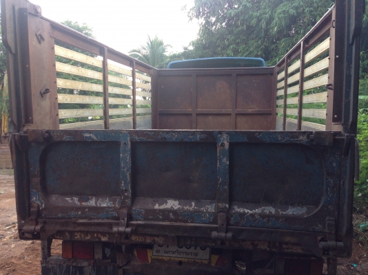 ขายรถบรรทุก 6 ล้อดั้ม ISUZU