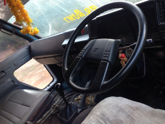 ขายรถบรรทุก 6 ล้อดั้ม ISUZU