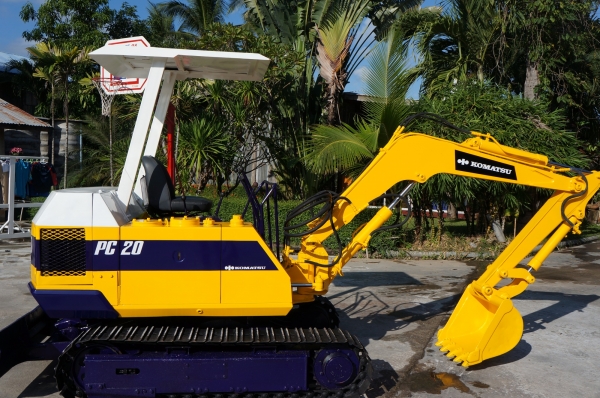ขายรถขุด KOMUTSU PC 20-3 เก่านอกปรับสภาพพร้อมใช้งาน