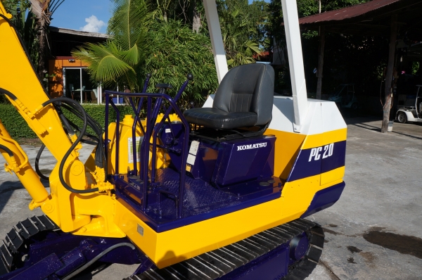 ขายรถขุด KOMUTSU PC 20-3 เก่านอกปรับสภาพพร้อมใช้งาน