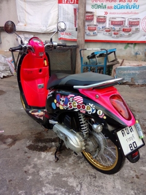 Scoopy-i สวยๆเครื่องเดิมสนิท แต่งสวยลงล้อมาอย่างเดียวครับ ราคาถูกครับ