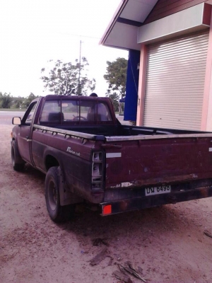 Nissan นิสัน กะบะ สนใจโทร081-7635381