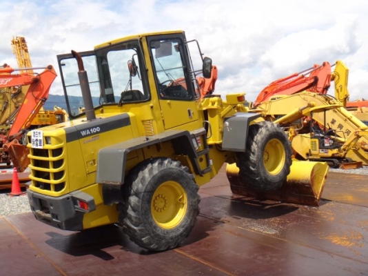 รถตัก Komatsu WA 100-3 สวยมาก สภาพ 90\% ไม่มีที่ติ รถใช้น้อย 3,000 กว่าชั่โมง นำเข้าจากญี่ปุ่น รถตัก Komatsu WA 100-3 สวยมาก สภาพ 90\% ไม่มีที่ติ รถใช้น้อย 3,000 กว่าชั่โมง นำเข้าจากญี่ปุ่น