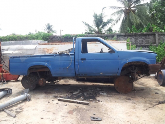 ขายรถกระบะ Nissan Big M (ไม่มีทะเบียน ไม่มีเครื่อง)