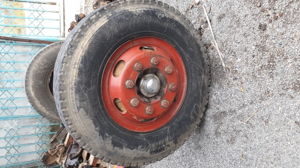ขายล้อยางรถพร้อมกะทะล้อ