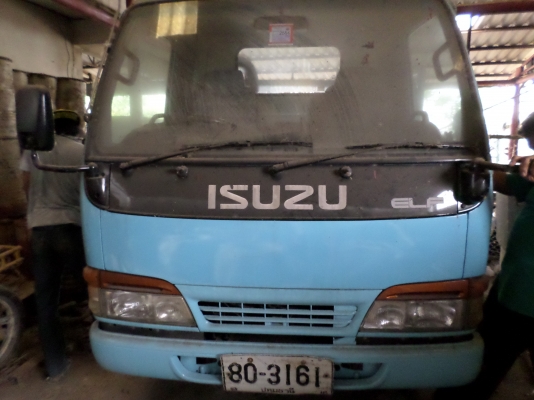 รถ 6 ล้อ  ISUZU  ขาย 250,000 บาท