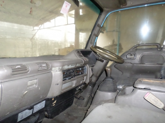 รถ 6 ล้อ  ISUZU  ขาย 250,000 บาท