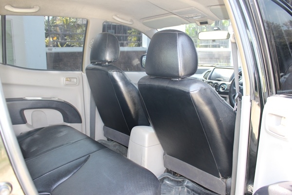 รถสวยพร้อมใช้ เอกสารครบพร้อมโอน เครื่องช่วงล่างดี แอร์เย็น วิ่งน้อย