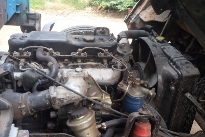 (ร้านรุ่งโรจน์ 082-1057078)ขาย 6ล้อ isuzu  NKR110 ห้างแท้ปี 37 เกียร์สั้นแท้จากศูนย์ รถมือเดียว แอร์ ฟิล์ม เพาเวอร์ กระบะเหรด ยางเรเดียล เครื่องแน่นมาก นิ่ม ช่วง