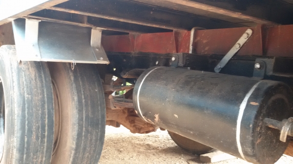 (ร้านรุ่งโรจน์ 082-1057078)ขาย 6ล้อ isuzu  NKR110 ห้างแท้ปี 37 เกียร์สั้นแท้จากศูนย์ รถมือเดียว แอร์ ฟิล์ม เพาเวอร์ กระบะเหรด ยางเรเดียล เครื่องแน่นมาก นิ่ม ช่วง