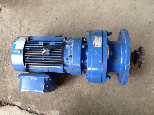 ขายมอเตอร์เกียร์ Cycro drive Sumitomo 1HP. 380 V แบบหน้าแปรน อัตราทด 1:165 เพลาออกประมาณ 9 รอบต่อนาที สภาพสวย พร้อมใช้งาน