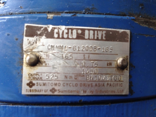 ขายมอเตอร์เกียร์ Cycro drive Sumitomo 1HP. 380 V แบบหน้าแปรน อัตราทด 1:165 เพลาออกประมาณ 9 รอบต่อนาที สภาพสวย พร้อมใช้งาน