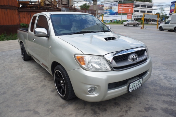 TOYOTA VIGO CAB ปี 2007 ขายรถสวย เครื่องเดิม แอร์เย็น ช่วงล่างดี ล้อ MAX แต่ง กระจกไฟฟ้า ปรับข้างไฟฟ้า รถขับดีมาก เบาะสภาพสวย ภายในสภาพสวย สีสวย รถพร้อมใช้งาน จัดไฟแนนได้