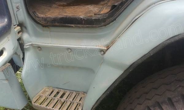 รถบรรทุก 10 ล้อดั้มพ์ ISUZU