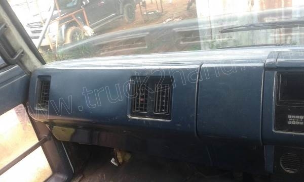 รถบรรทุก 10 ล้อดั้มพ์ ISUZU