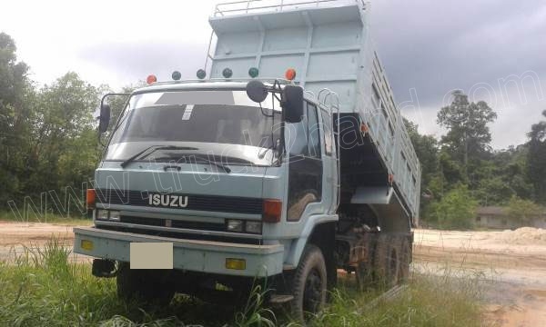 รถบรรทุก 10 ล้อดั้มพ์ ISUZU