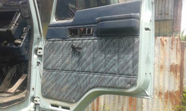 รถบรรทุก 10 ล้อดั้มพ์ ISUZU