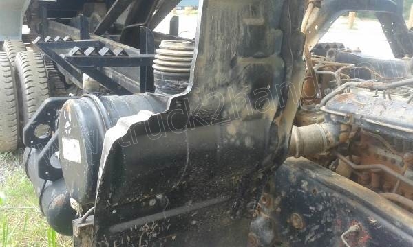 รถบรรทุก 10 ล้อดั้มพ์ ISUZU