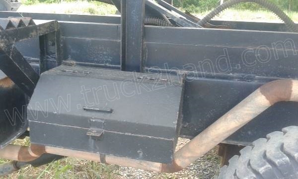 รถบรรทุก 10 ล้อดั้มพ์ ISUZU