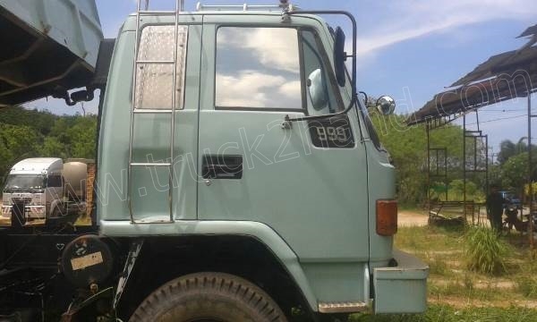 รถบรรทุก 10 ล้อดั้มพ์ ISUZU