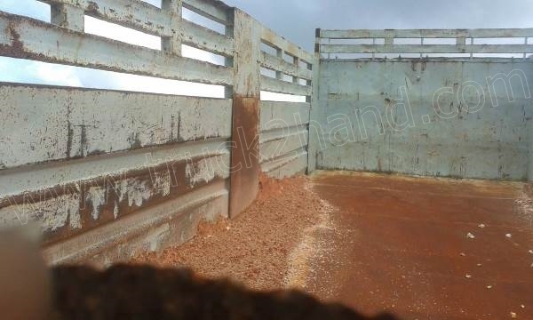 รถบรรทุก 10 ล้อดั้มพ์ ISUZU