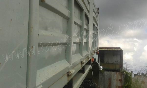 รถบรรทุก 10 ล้อดั้มพ์ ISUZU