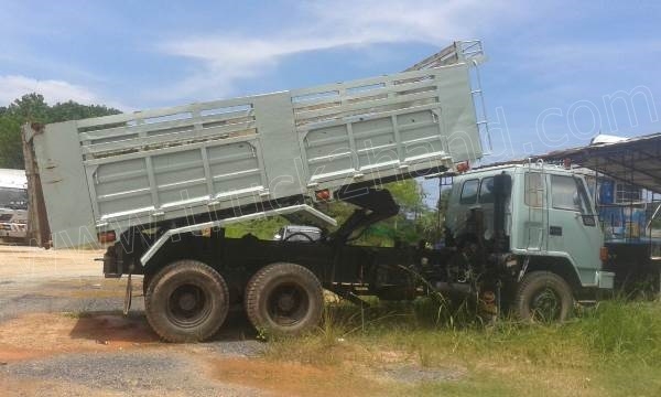 รถบรรทุก 10 ล้อดั้มพ์ ISUZU