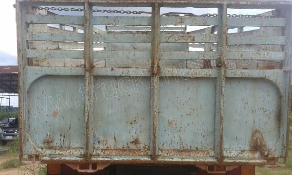 รถบรรทุก 10 ล้อดั้มพ์ ISUZU