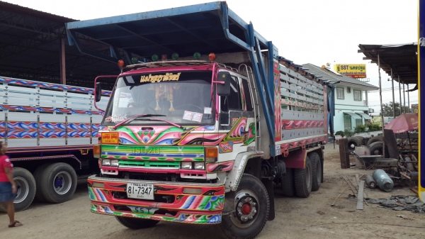 ขายรถสิบล้อ2เพลาดั้มเครื่อง360แรงช่วงล่าง240มีแป็บวิ่งอ้อยมีระบบลากจูงพร้อมเล่มพร้อมโอน ขายรถสิบล้อ2เพลาดั้มเครื่อง360แรงช่วงล่าง240มีแป็บวิ่งอ้อยมีระบบลากจูงพร้อมเล่มพร้อมโอน