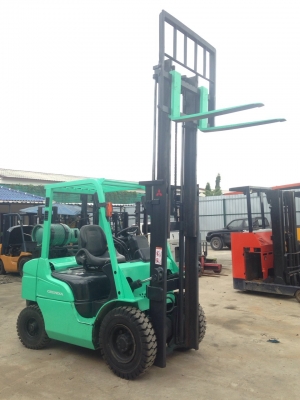 ขายโฟล์คลิฟ MITSUBISHI GRENDIA(รุ่นล่าสุด) 2.5 ตัน เกียร์ออโต้ รถดีมากๆๆรับประกัน 270,000 ติดต่อ 094-4267888 จะเด็ด