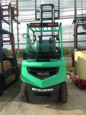 ขายโฟล์คลิฟ MITSUBISHI GRENDIA(รุ่นล่าสุด) 2.5 ตัน เกียร์ออโต้ รถดีมากๆๆรับประกัน 270,000 ติดต่อ 094-4267888 จะเด็ด