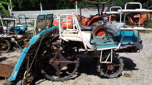 รถดำนาคูโบต้า 8แถวเครื่องยนต์ดีเซล ถูกม๊าก  50000