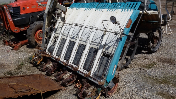 รถดำนาคูโบต้า 8แถวเครื่องยนต์ดีเซล ถูกม๊าก  50000