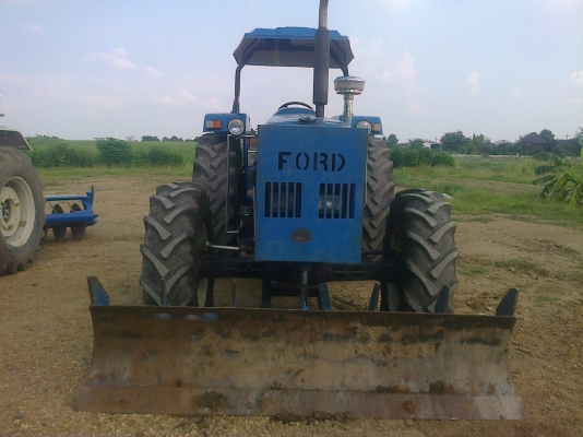 ขอบคูณTRUCK2HANDขายแล้วรถไถFORD รุ่น6640สองเพลาคานหน้าคาลาโล่มีทะเบียนสนใจ0810076640