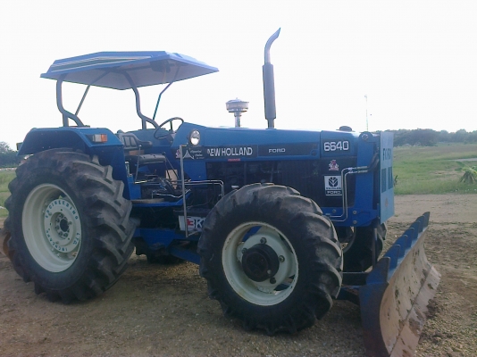 ขอบคูณTRUCK2HANDขายแล้วรถไถFORD รุ่น6640สองเพลาคานหน้าคาลาโล่มีทะเบียนสนใจ0810076640