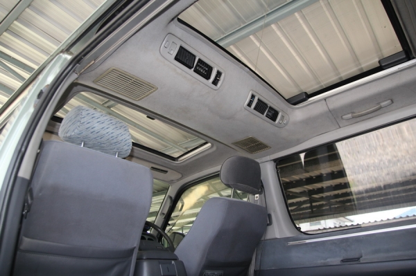 ขายรถตู้TOYOTA HIACE SUPER CUSTOM 4WD FULLTIME  1KZ-TE