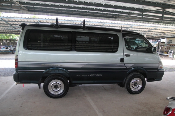ขายรถตู้TOYOTA HIACE SUPER CUSTOM 4WD FULLTIME 1KZ-TE ขายรถตู้TOYOTA HIACE SUPER CUSTOM 4WD FULLTIME 1KZ-TE