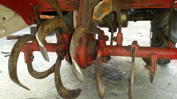 รถพรวนดิน