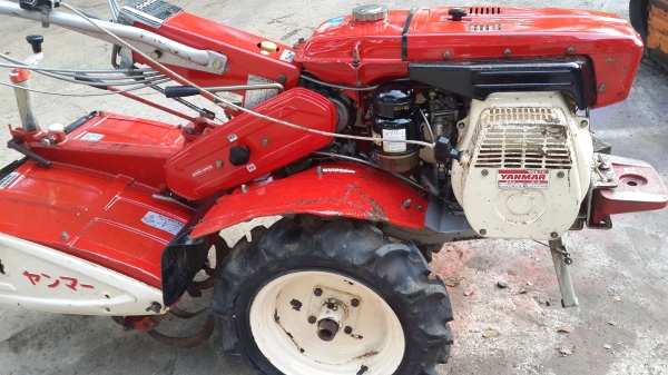 รถพรวนดิน