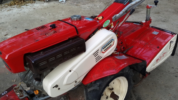 รถพรวนดิน