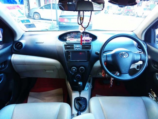 new vios ปี 08 รุ่น E ivory เกียร์ออโต้ ติดแก๊ส lpg หัวฉีด ระบบเบรค abs รถผมเอง มือเดียวป้ายแดง ไม่เคยมีอุบัติเหตุหนัก ทำประกันชั้น 1 วิริยะมาตั้งแต่ป้ายแดง ไม่เคยเคลม สีเดิมทั้งคัน บางๆเลย ภายในทูโทน เบาะหนัง ฟิล์ม lamina กุญแจรีโมท กระจกปรับและพับไฟฟ้า