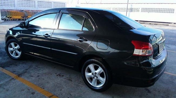 new vios ปี 08 รุ่น E ivory เกียร์ออโต้ ติดแก๊ส lpg หัวฉีด ระบบเบรค abs รถผมเอง มือเดียวป้ายแดง ไม่เคยมีอุบัติเหตุหนัก ทำประกันชั้น 1 วิริยะมาตั้งแต่ป้ายแดง ไม่เคยเคลม สีเดิมทั้งคัน บางๆเลย ภายในทูโทน เบาะหนัง ฟิล์ม lamina กุญแจรีโมท กระจกปรับและพับไฟฟ้า