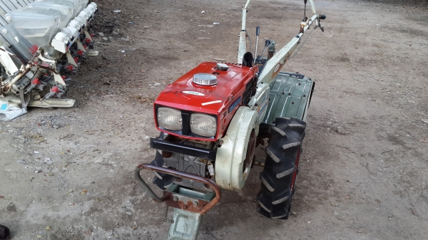 รถพรวนดิน รถพรวนดิน