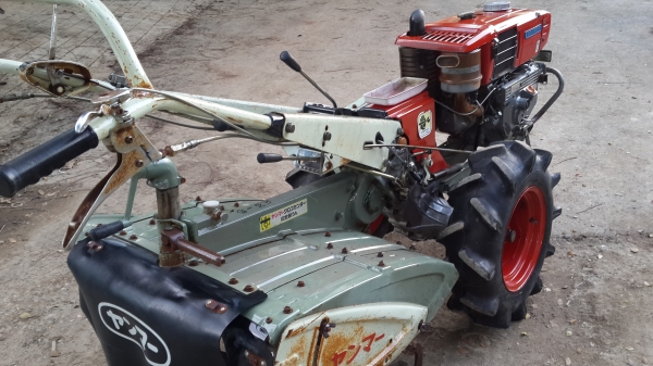 รถพรวนดิน รถพรวนดิน