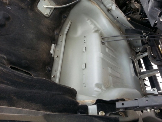 รถอีซูซุ  6  ล้อ รั้ว ( ไม่ดั้ม )  210 แรงม้า. ปี 56  ( รถวิ่ง 7x,xxx กม. )  สนใจติดต่อ 081 - 6079515