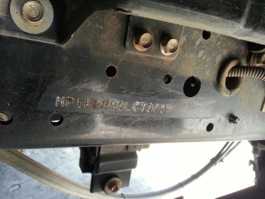 รถอีซูซุ  6  ล้อ รั้ว ( ไม่ดั้ม )  210 แรงม้า. ปี 56  ( รถวิ่ง 7x,xxx กม. )  สนใจติดต่อ 081 - 6079515