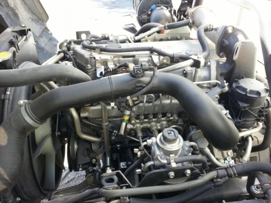 รถอีซูซุ  6  ล้อ รั้ว ( ไม่ดั้ม )  210 แรงม้า. ปี 56  ( รถวิ่ง 7x,xxx กม. )  สนใจติดต่อ 081 - 6079515