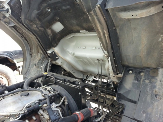 รถอีซูซุ  6  ล้อ รั้ว ( ไม่ดั้ม )  210 แรงม้า. ปี 56  ( รถวิ่ง 7x,xxx กม. )  สนใจติดต่อ 081 - 6079515