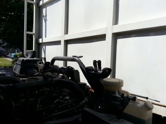 รถอีซูซุ  6  ล้อ รั้ว ( ไม่ดั้ม )  210 แรงม้า. ปี 56  ( รถวิ่ง 7x,xxx กม. )  สนใจติดต่อ 081 - 6079515