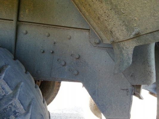 รถนิสสัน 10 ล้อดั้ม  CW430  290 แรงม้า. ( ขายแม่ , ลูก )   สนใจติดต่อ 081 - 6079515